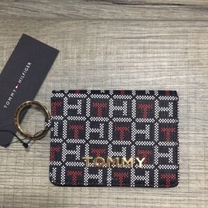 Tommy Hilfiger driver’s license and credit card holder with key ring.
